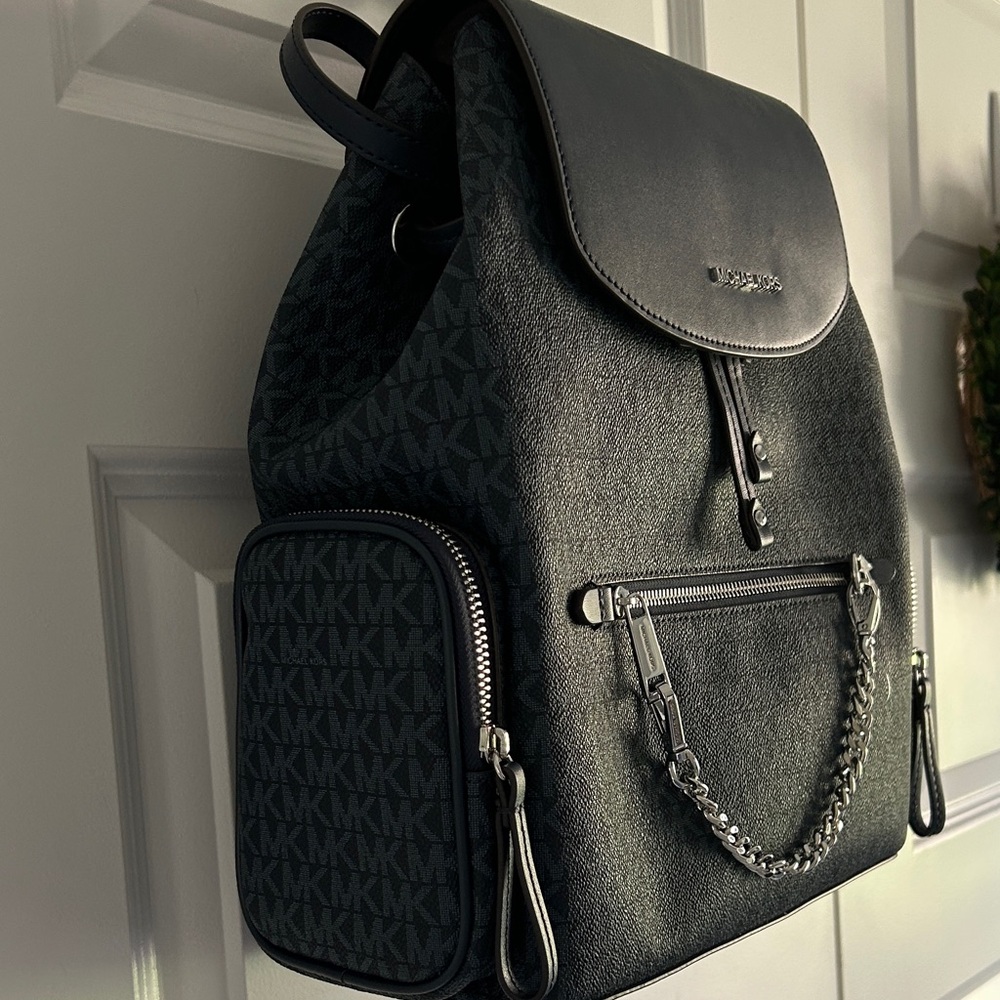 Michael Kors Signature Jet set Navy and Silver MK Logo Backpack - Picture 2 of 9